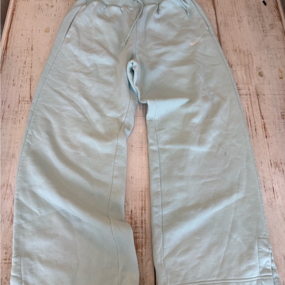 Nike Light Blue/ aqua hue Joggers Women’s size Medium wide leg heavy sweats - Picture 2 of 13